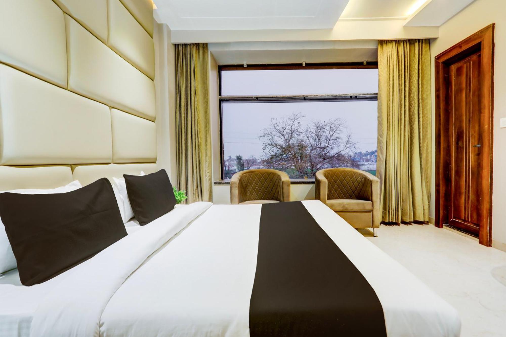 Super Collection O Belgacihia Near Kolkata Railway Station Hotel กวาลิออร์ ภายนอก รูปภาพ