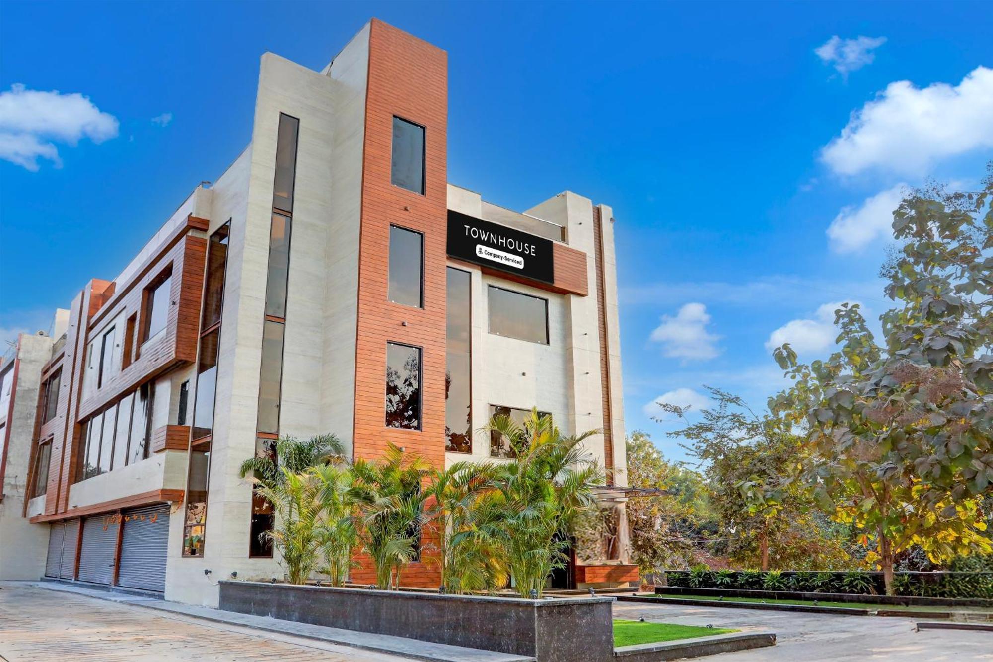 Super Collection O Belgacihia Near Kolkata Railway Station Hotel กวาลิออร์ ภายนอก รูปภาพ