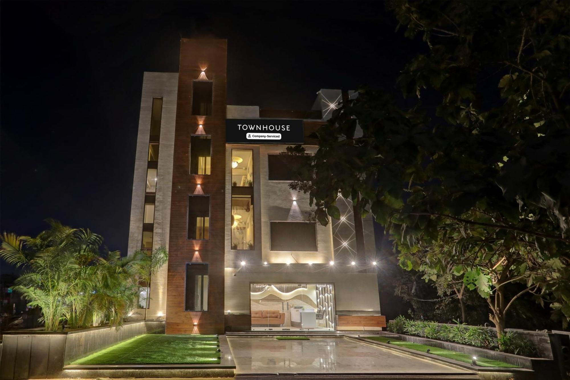 Super Collection O Belgacihia Near Kolkata Railway Station Hotel กวาลิออร์ ภายนอก รูปภาพ