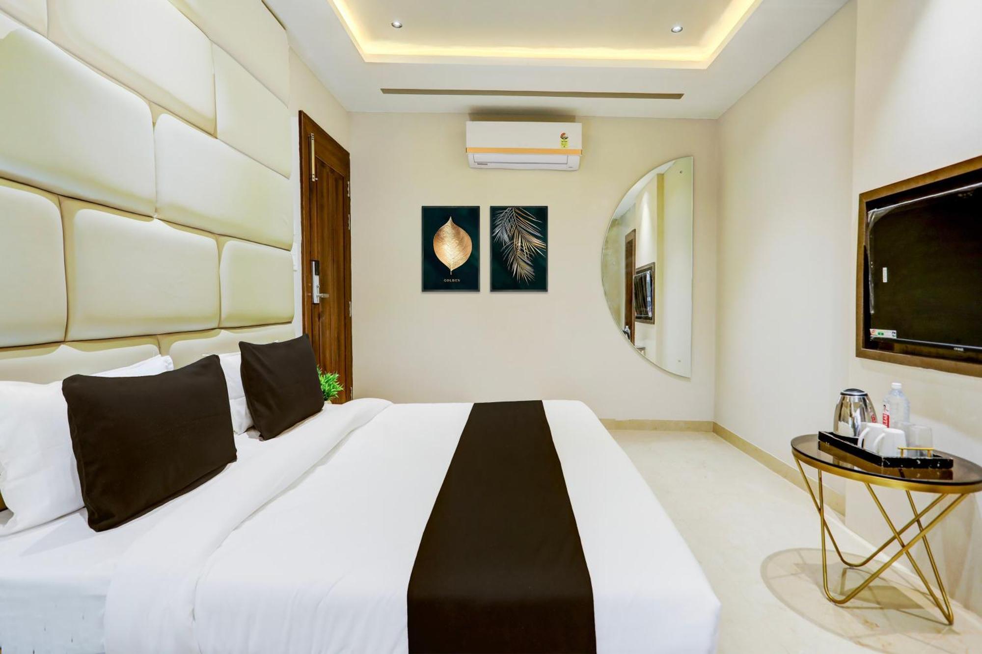 Super Collection O Belgacihia Near Kolkata Railway Station Hotel กวาลิออร์ ภายนอก รูปภาพ