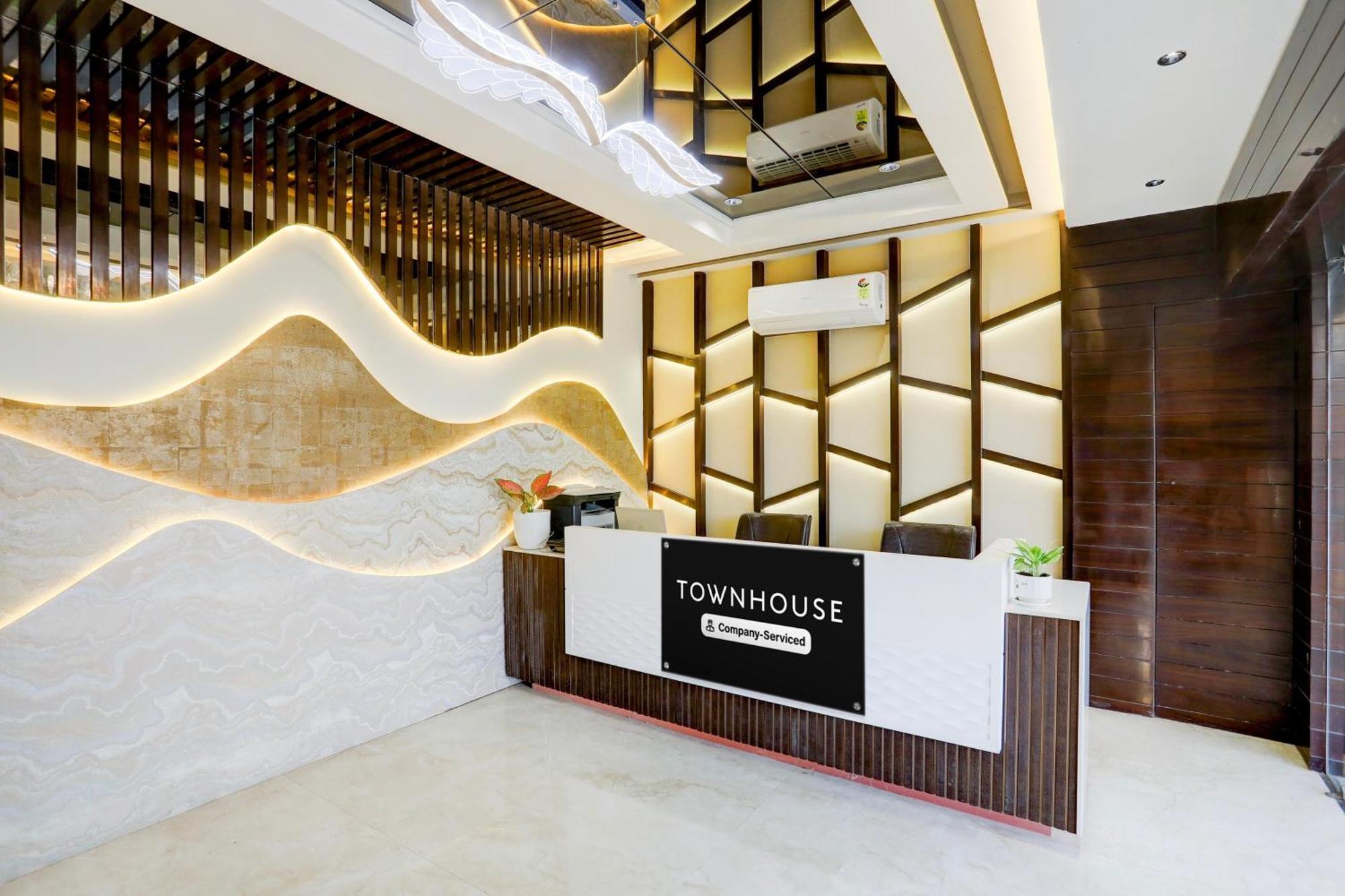 Super Collection O Belgacihia Near Kolkata Railway Station Hotel กวาลิออร์ ภายนอก รูปภาพ