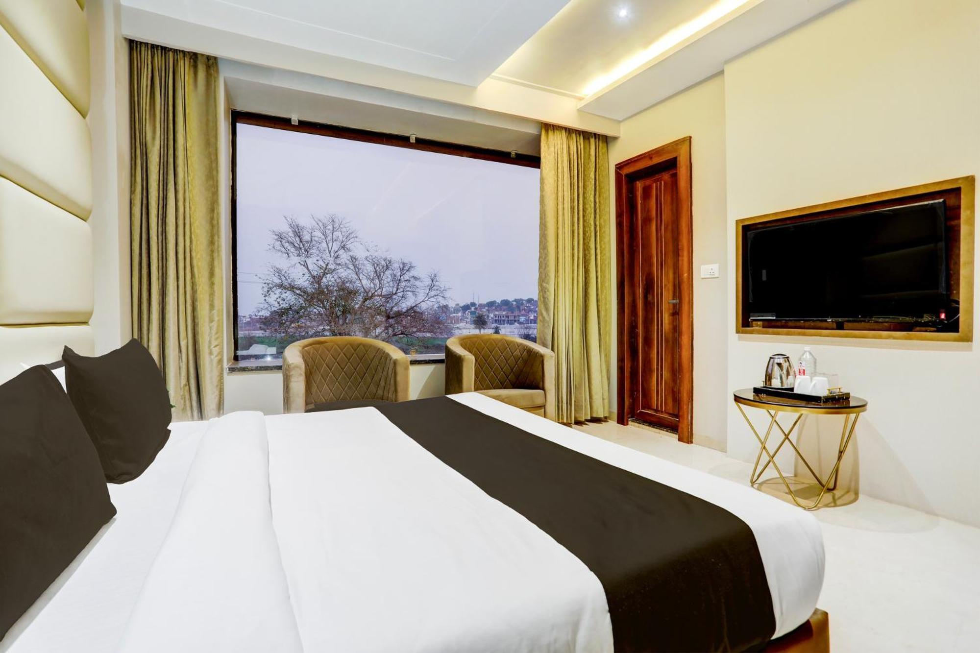 Super Collection O Belgacihia Near Kolkata Railway Station Hotel กวาลิออร์ ภายนอก รูปภาพ